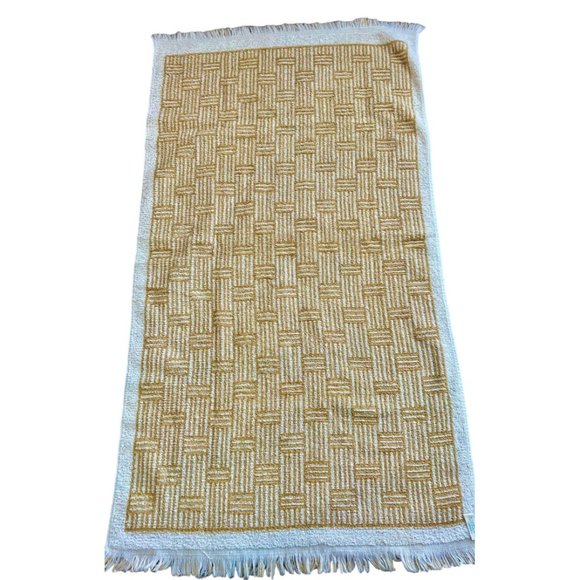 Vintage St. Mary's Bath Towel Floral Gold, Rust, Burgundy Fringe 38" x 22" - Picture 2 of 6